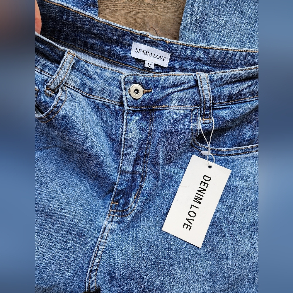 Nwt Denim Love Boutique Embellished Blue Jeans with Pink Floral Design 😍 Sz 4/5 - Picture 10 of 12